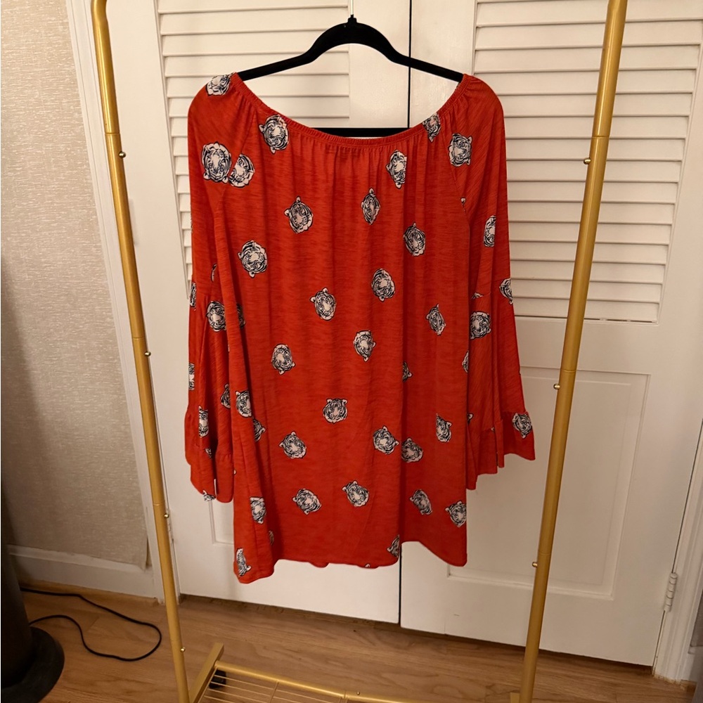 Tiger Print Tunic Top - Picture 2 of 3
